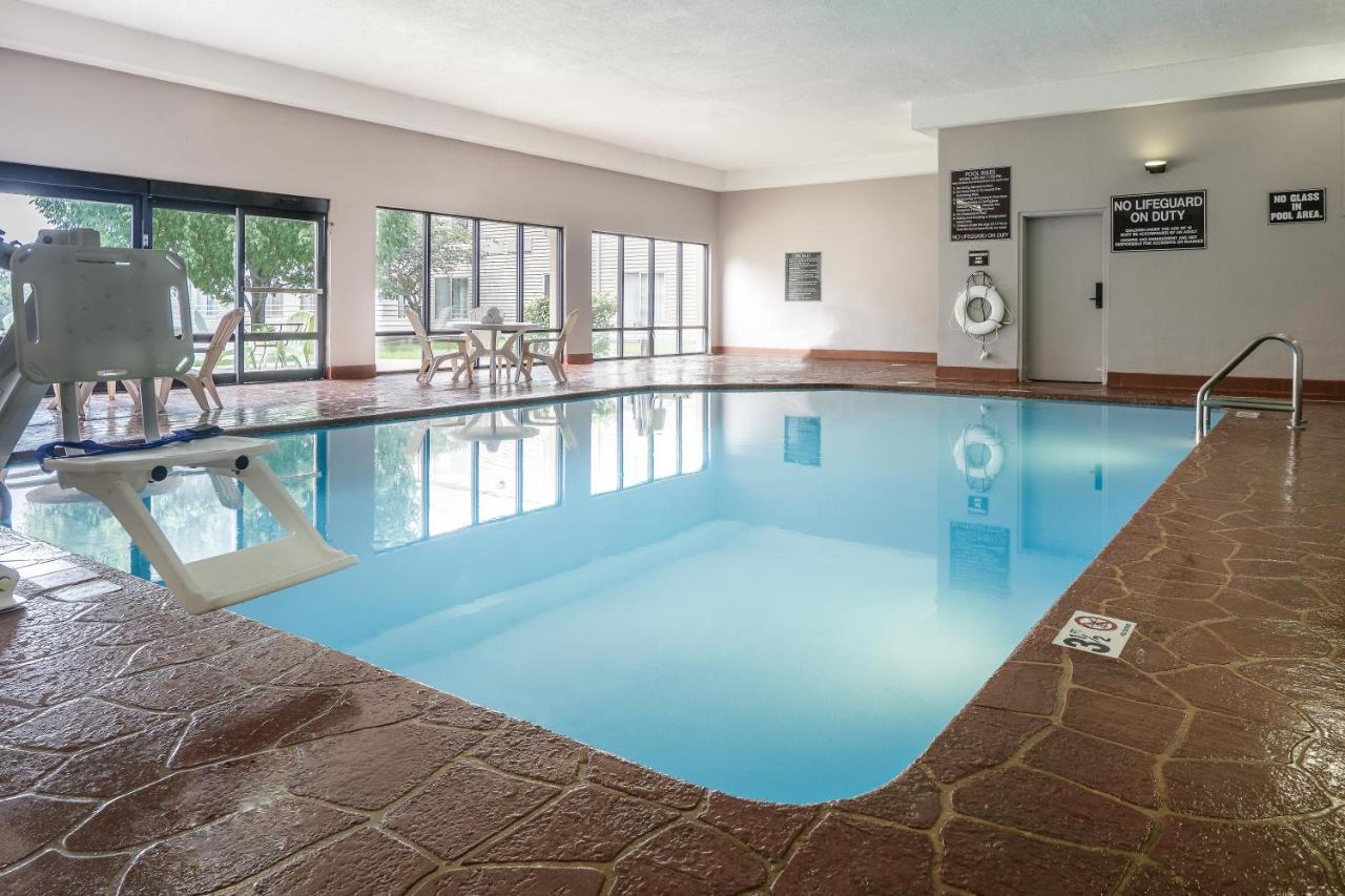 Holiday Inn Coralville - Iowa City By Ihg Zewnętrze zdjęcie